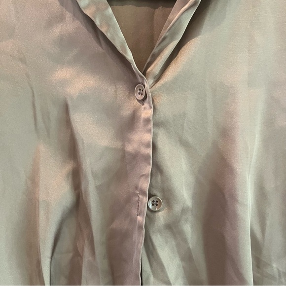 Long sleeve button up size XL - Picture 4 of 6